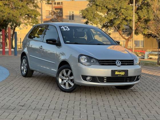 VOLKSWAGEN POLO 1.6 MI SPORTLINE 8V FLEX 4P MANUAL VOLKSWAGEN POLO 1.6 MI SPORTLINE 8V FLEX 4P MANUAL